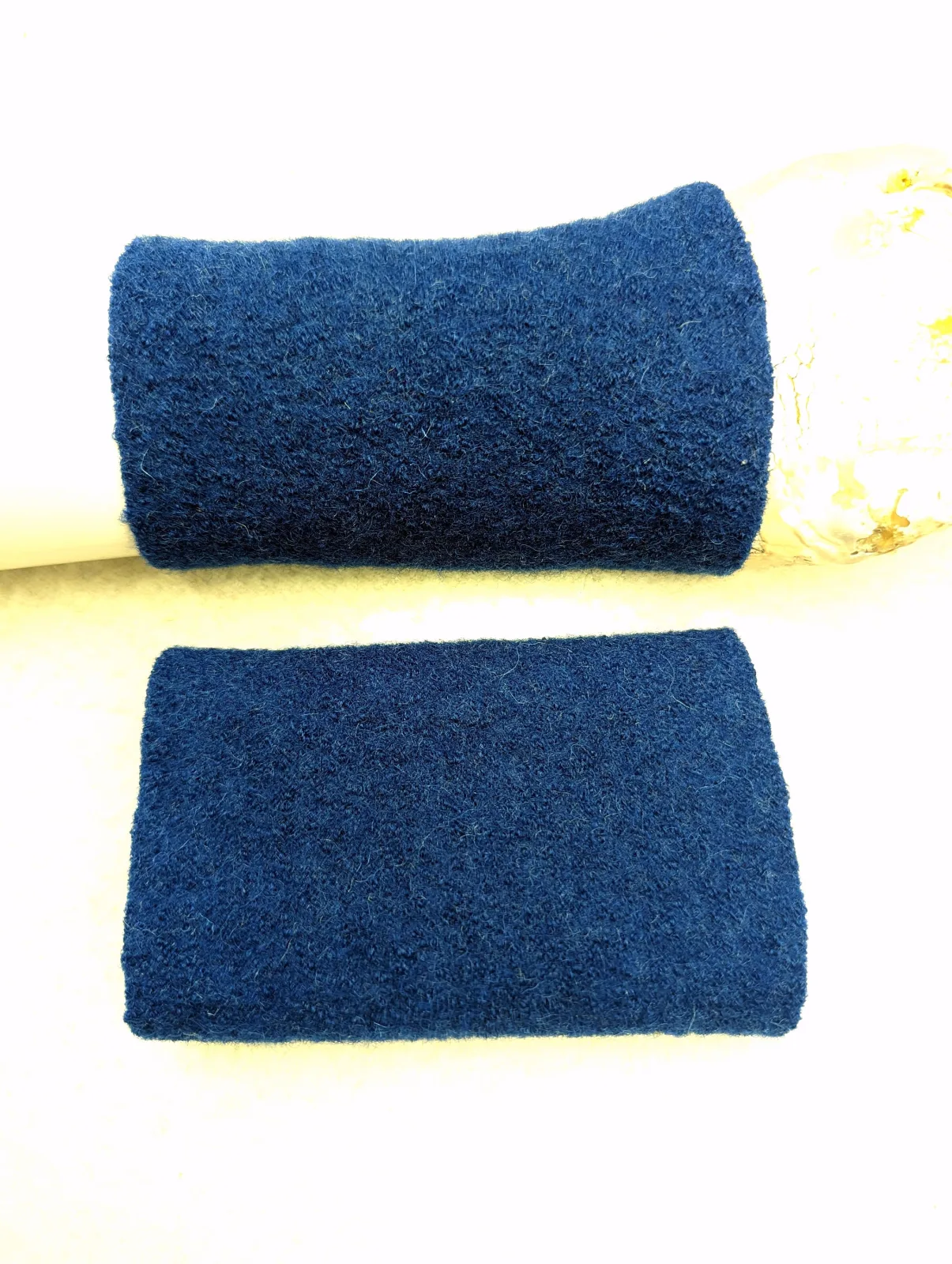 warme weiche Pulswärmer, robuste weicher Strickwolle, langlebige Armstulpen Handschuhe Wolle, zu Kleidern oder über einen Pulli Geschenk – Bild 5