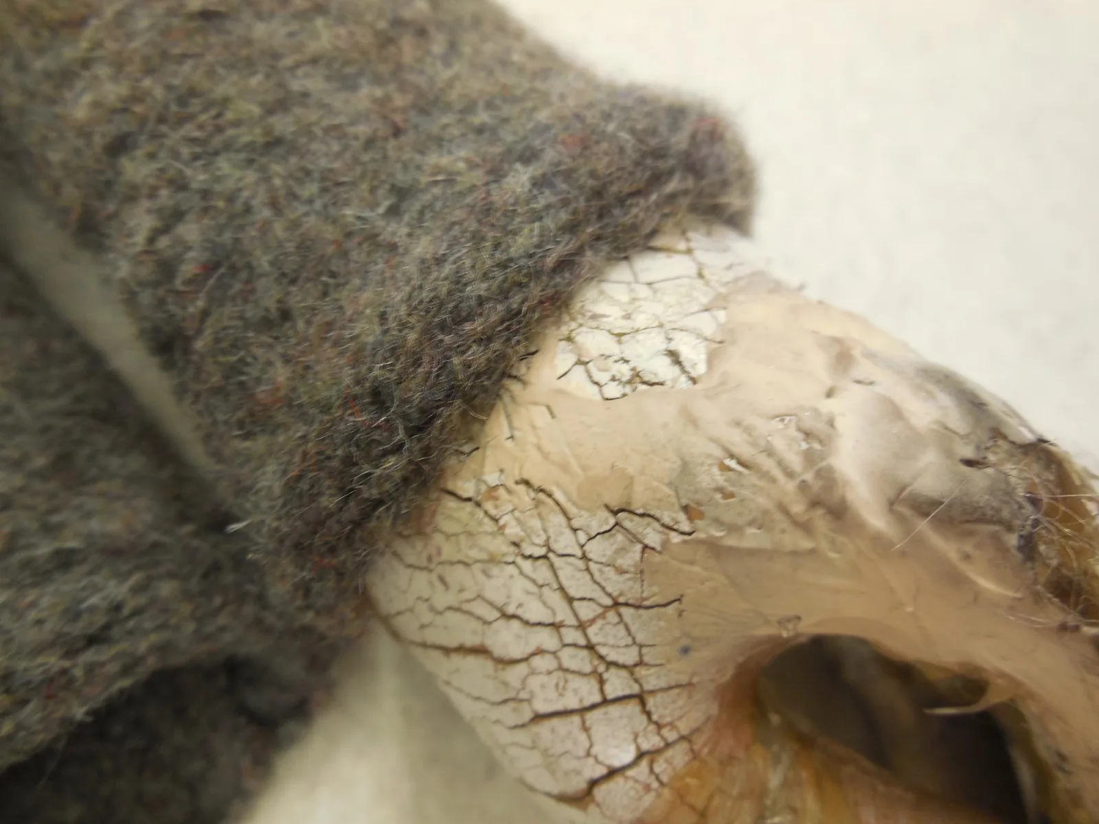 warme weiche Pulswärmer, kuschelig weicher Strickwolle, Armstulpen Handschuhe Wolle, zu Kleidern oder über einen Pulli das beliebte Geschenk – Bild 6