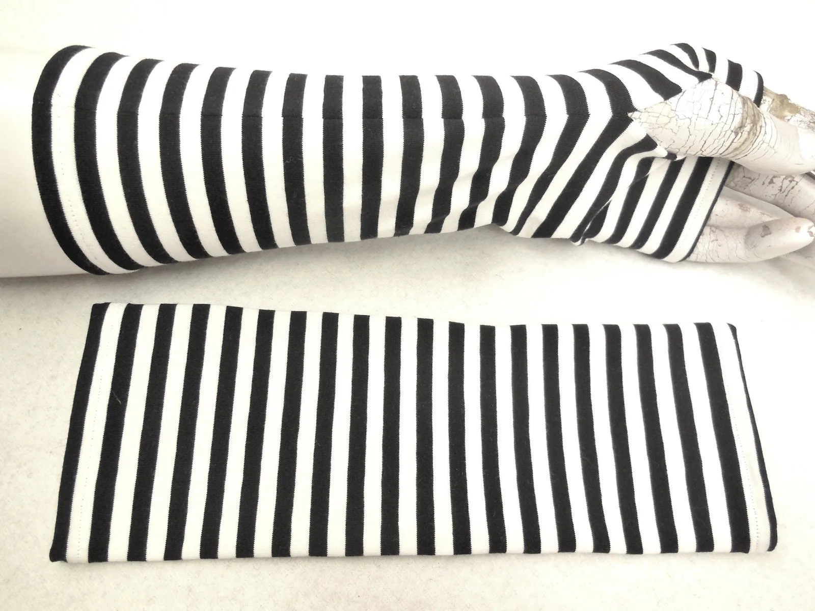 weiche warme Handschuhe Armstulpen gestreift flauschig, geringelt, 1A Qualität, maritim, stabile Qualität Ideal zu kurzärmligen Kleidern, – Bild 4