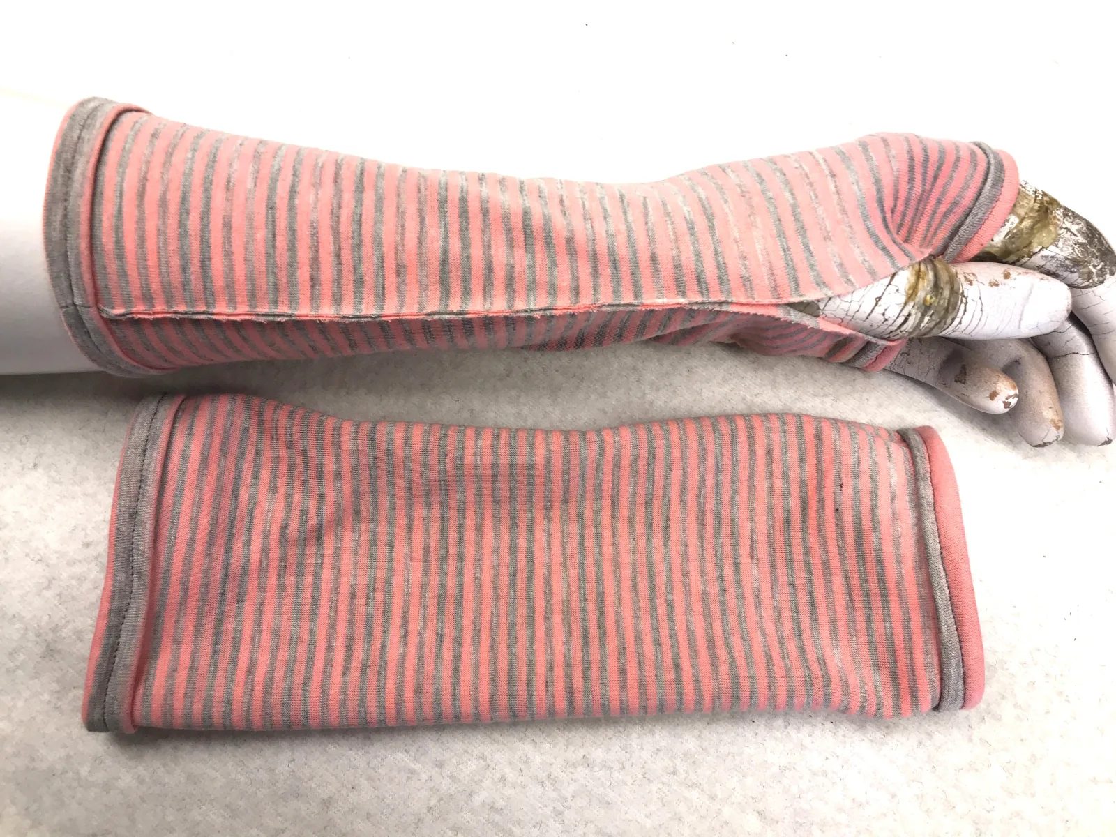 warme Handschuhe, flauschig weiche Baumwolle, beide Seiten gestreift, langlebige Qualität Armstulpen, Pulswärmer, beliebtes Geschenk – Bild 10
