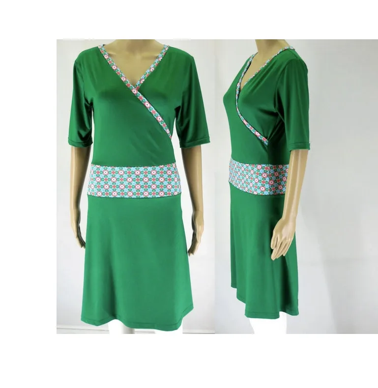 geteiltes Jersey Kleid, für hohen Tragekomfort weich und dehnbar Figur fördernd, Baumwolle, passfreudig taillierte Form, Knie lang, Geschenk