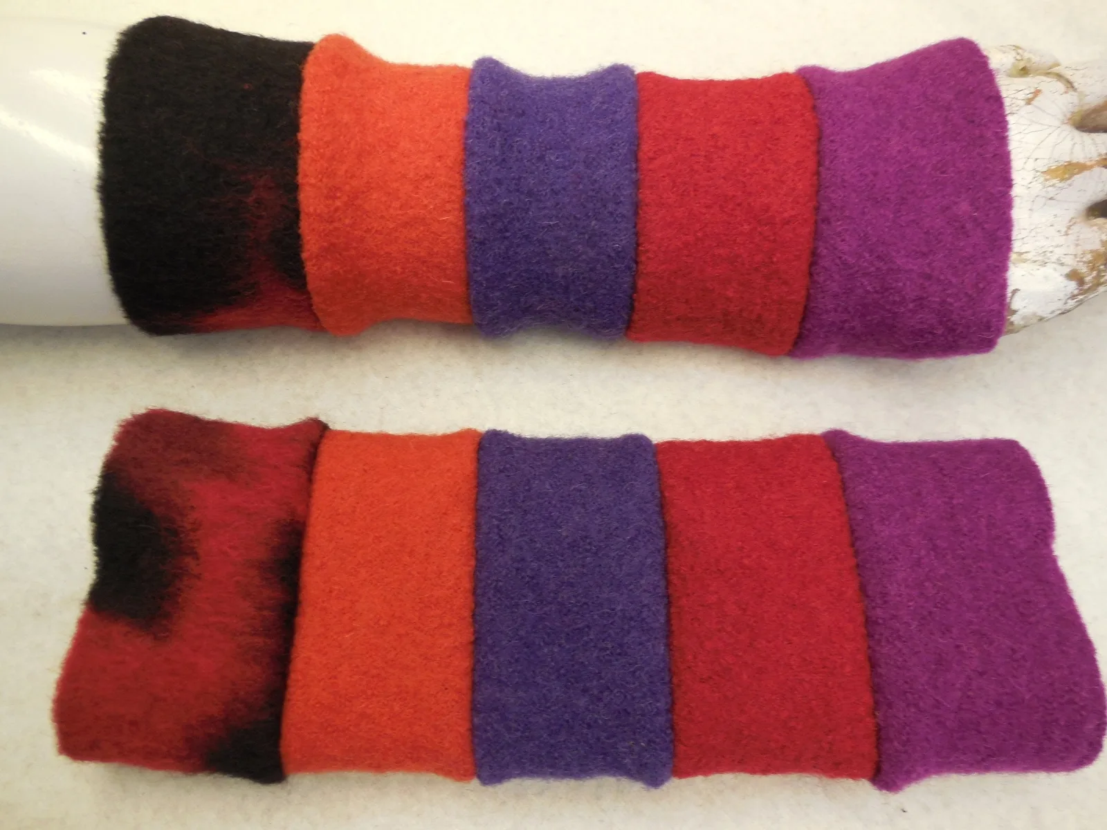warme Wollwalk Handschuhe Schurwolle Kochwolle Armstulpen dehnbar und weich Ideal zu Kleidern, Pulli zum Drunterziehen, beliebtes Geschenk – Bild 7