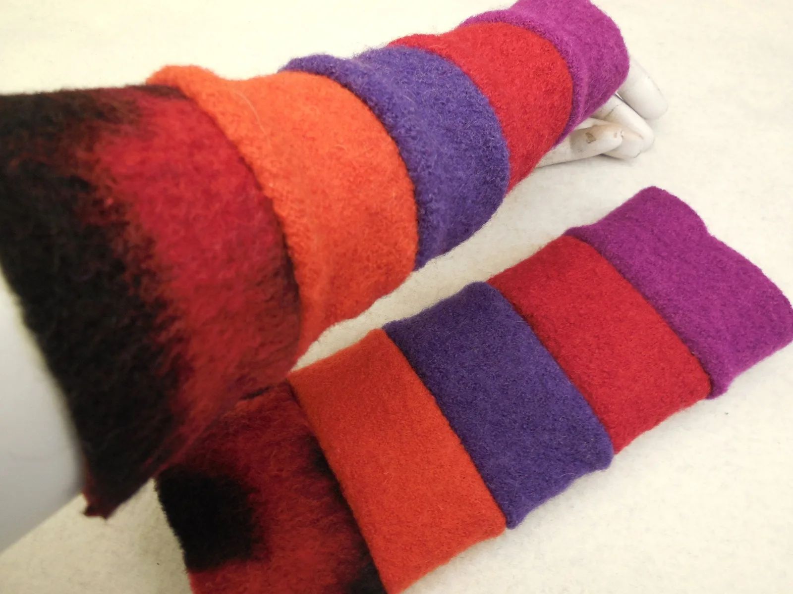 warme Wollwalk Handschuhe Schurwolle Kochwolle Armstulpen dehnbar und weich Ideal zu Kleidern, Pulli zum Drunterziehen, beliebtes Geschenk – Bild 6