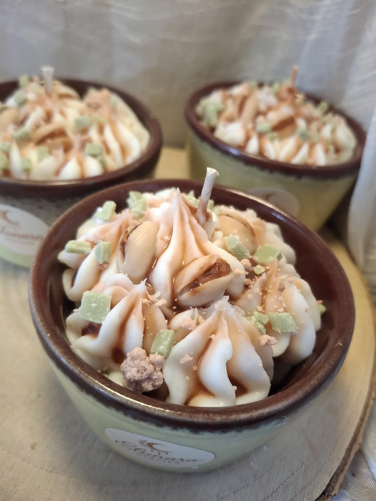Dessertkerze ohne Duft Pistazie – Bild 2