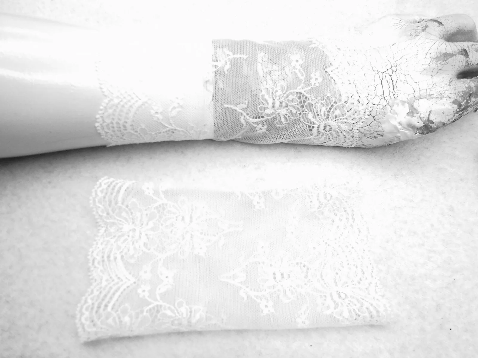 weiche Spitze dehnbar Pulswärmer, Hand Zierde, Geschenk, Handschuhe Blume Ranken, leichte feine Stulpen, weiss, reizend zu Kleider, Hochzeit