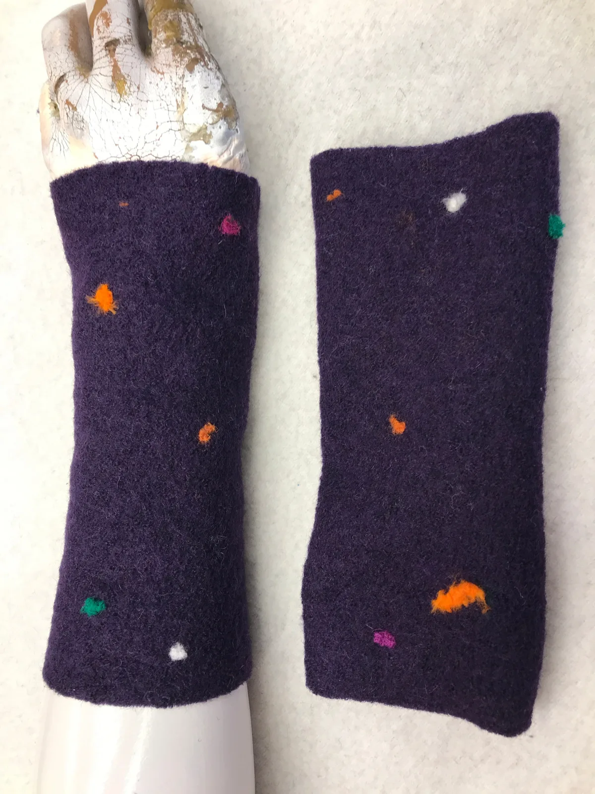 Warme weiche Pulswärmer, Wollwalk Armstulpen weiche Strickwolle, Handschuhe Wolle, das beliebte Geschenk zu Kleidern, oder über einen Pulli – Bild 2