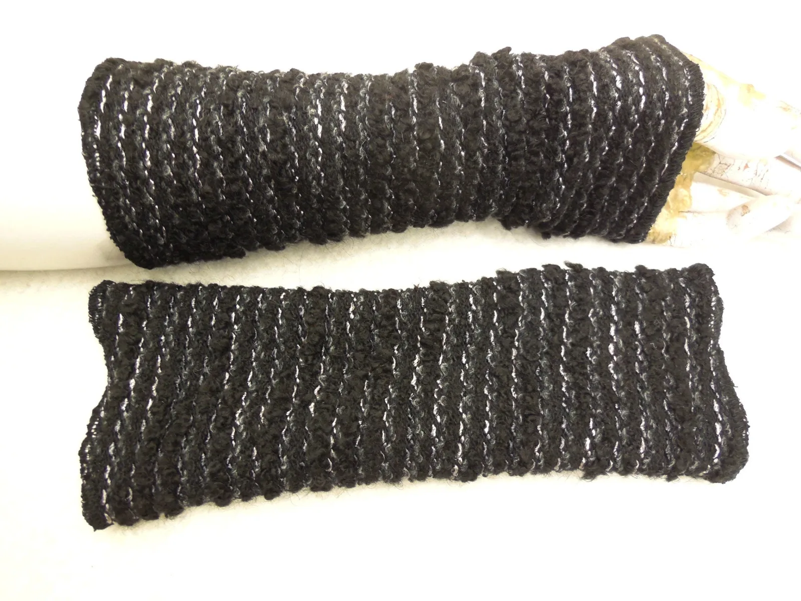 warme Handschuhe, weiche Strickwolle Armstulpen, dehnbar, schwarz, Ideal zu Kleidern, oder über einen Pulli, das beliebte Geschenk – Bild 6
