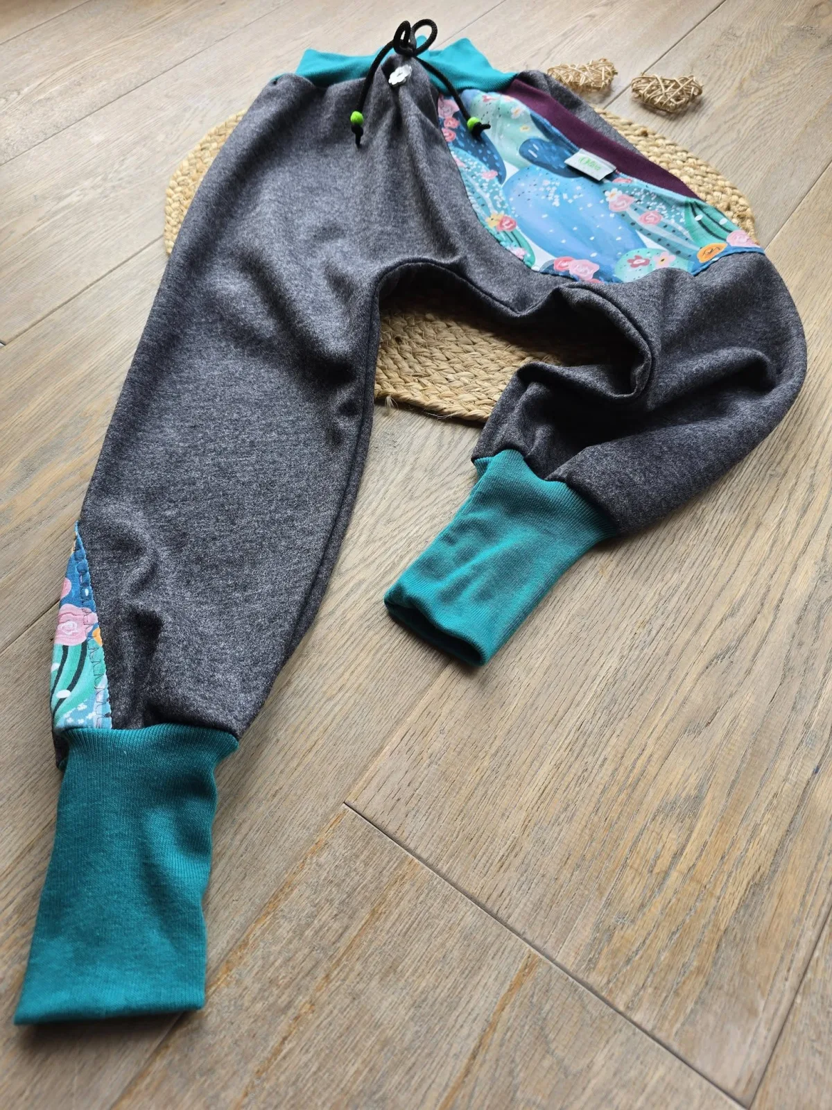 Kinder Pumphose grau-grün Gr.122/128 Unikat-Stoffhose Mädchen – Bild 5