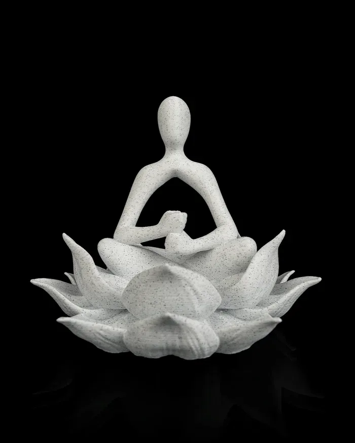 Meditierende Yoga Figur auf Lotusblüte – Trockenblumen Vase, 3D-Druck – Bild 6