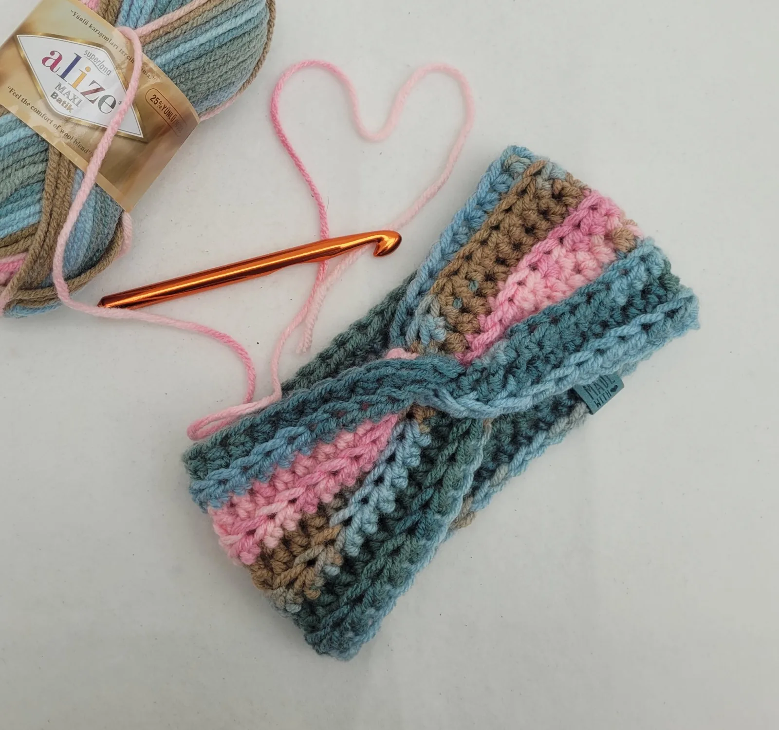 Handgehäkeltes Stirnband für Damen bunt Winter Haarband Kopfbedeckung dicke Mischwolle (20% Wolle) KU 52–56 cm