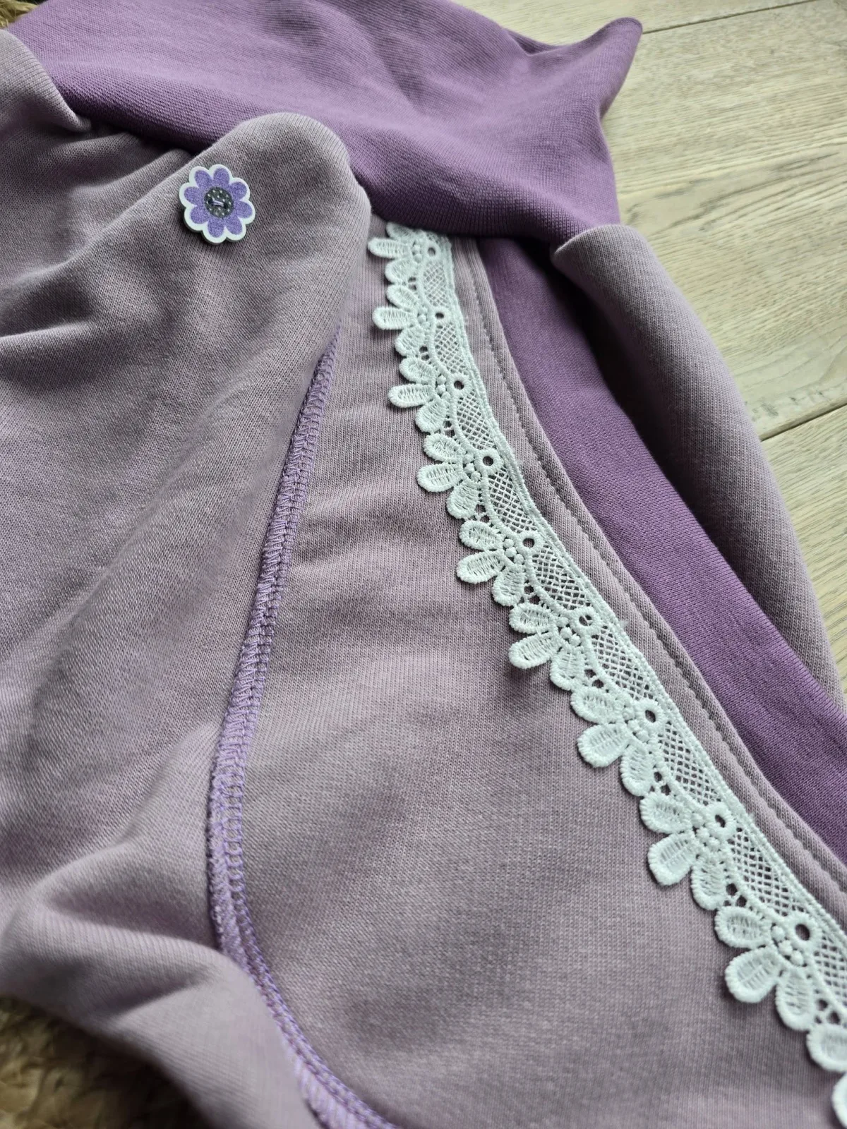 Mädchen Pumphose mit Spitze 128/134 Organic dickerem Sweat Übergang – Bild 3