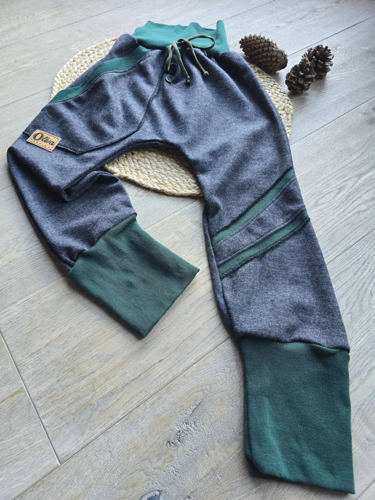 Kinder Pumphose grau/grün Gr.128/134 – Unikat-Stoffhose – Bild 4