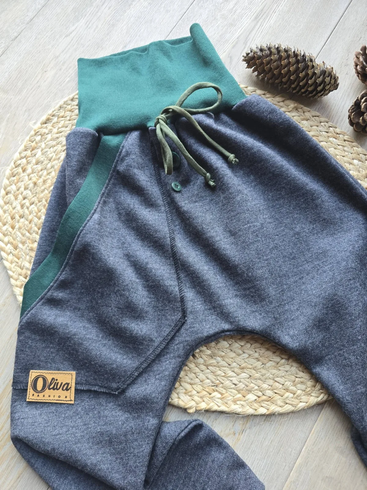 Kinder Pumphose grau/grün Gr.128/134 – Unikat-Stoffhose – Bild 2
