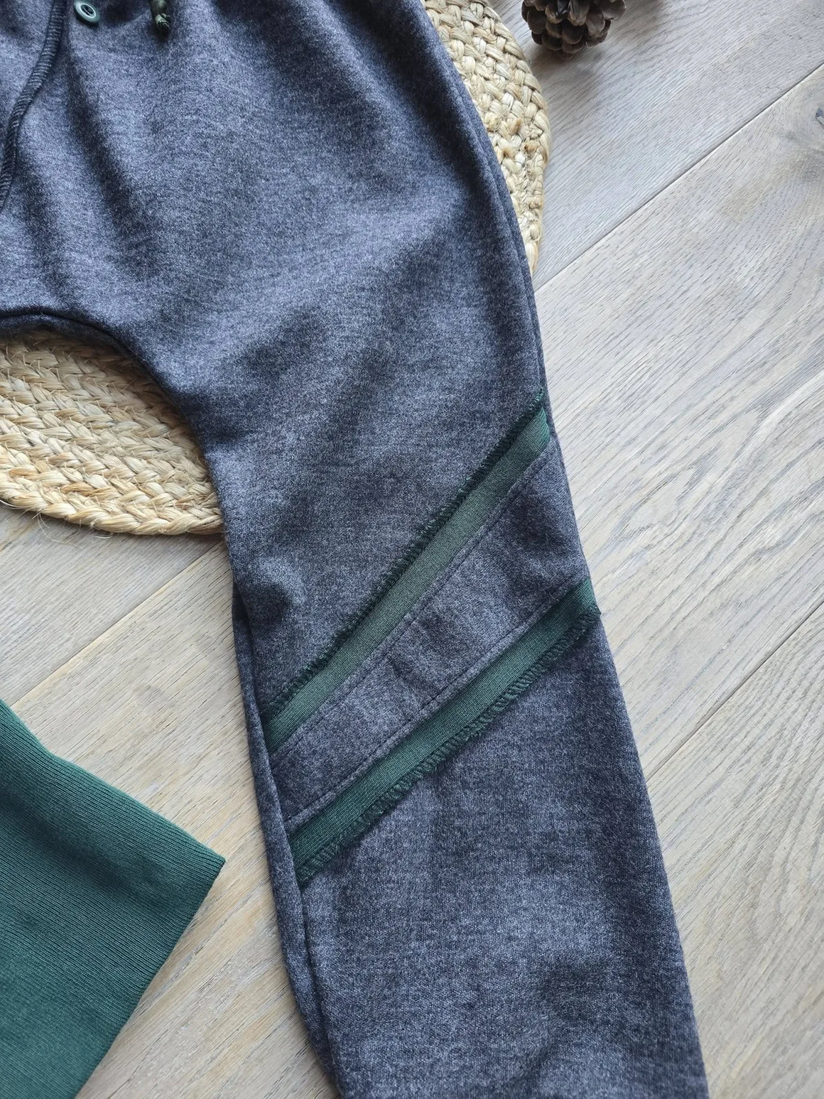 Kinder Pumphose grau/grün Gr.128/134 – Unikat-Stoffhose – Bild 3
