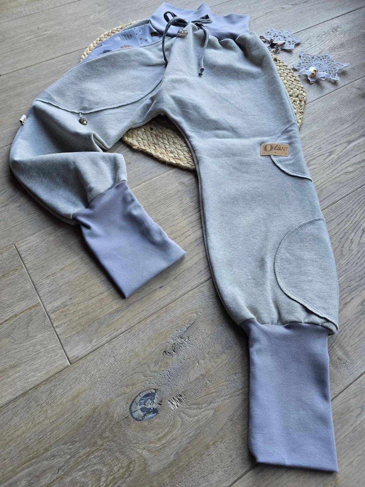 Kuschelige Pumphose aus angerautem Wintersweat Gr.128/134 Bäume – Bild 5
