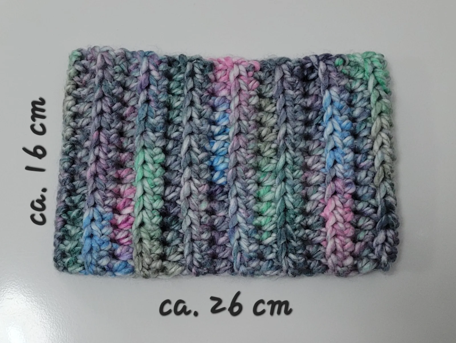Handgehäkelter Halswärmer für Damen und große Mädchen bunt Winter Schlauchschal Polyacryl Einheitsgröße – Bild 7