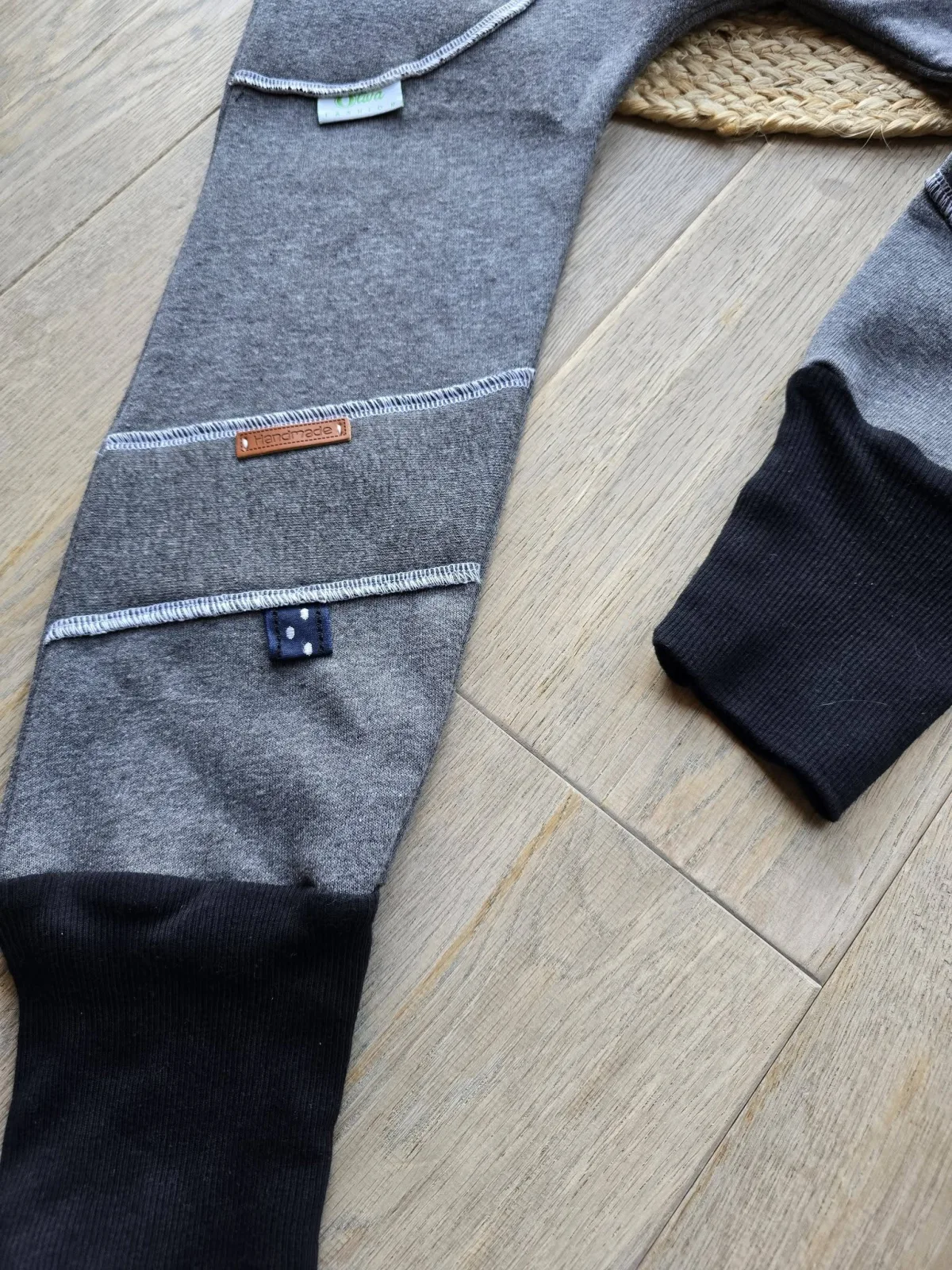 Kuschelige Pumphose aus angerautem Wintersweat Gr.128/134 warm – Bild 4