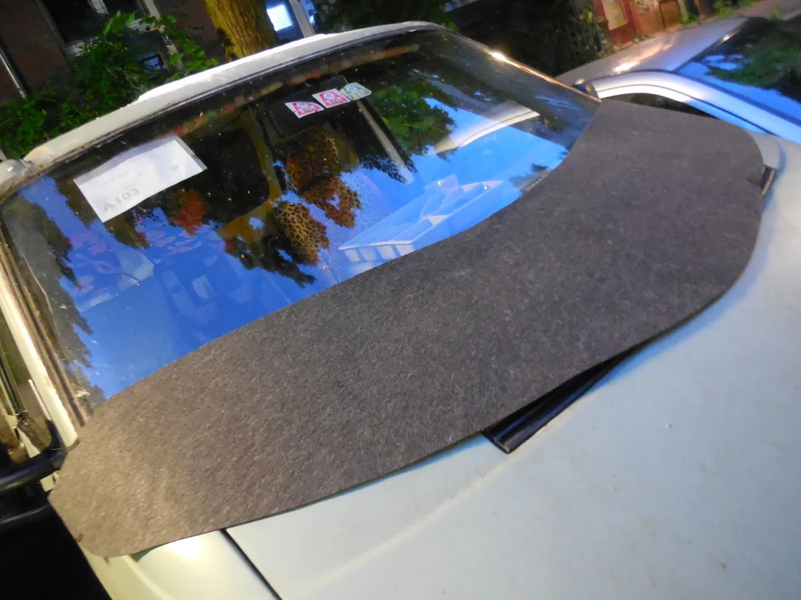 Auto Laub Schutz Universal Car Cover, Windschutz, Scheibe, das Geschenk, leicht angebracht, für alle Autos und Bussle, das Geschenk – Bild 13