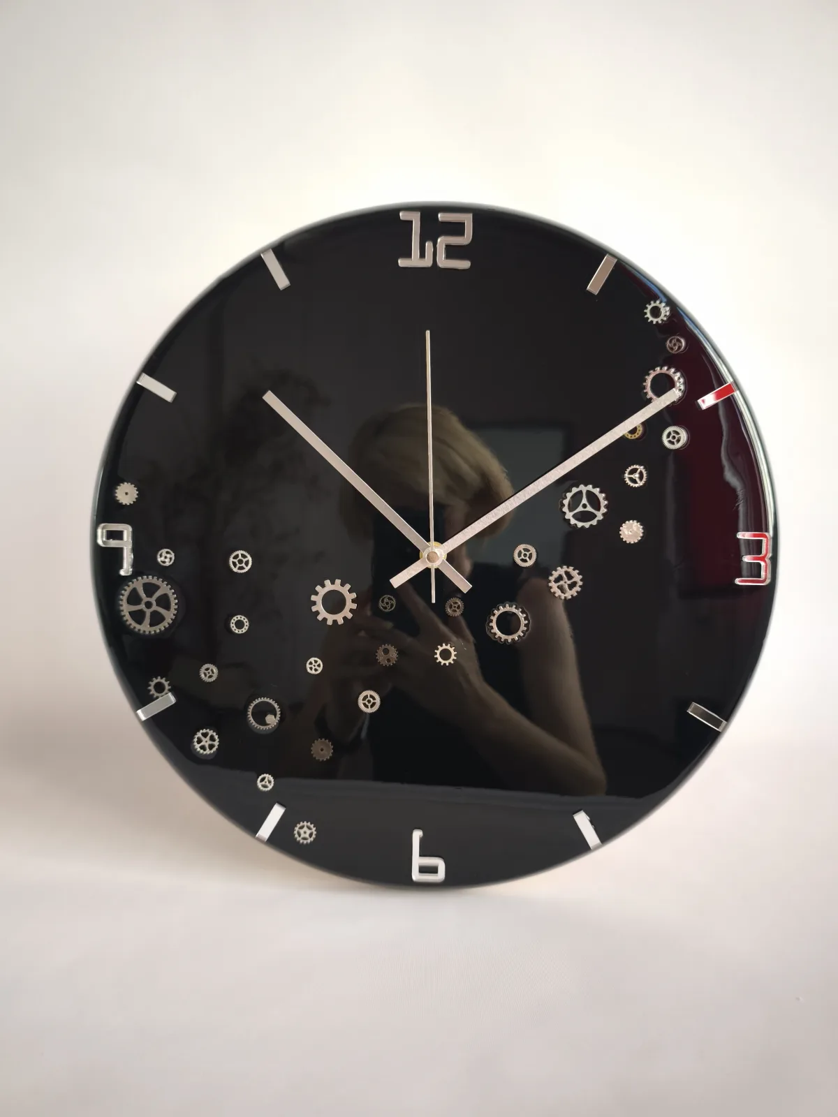 Wanduhr Epoxidharz Schwarz