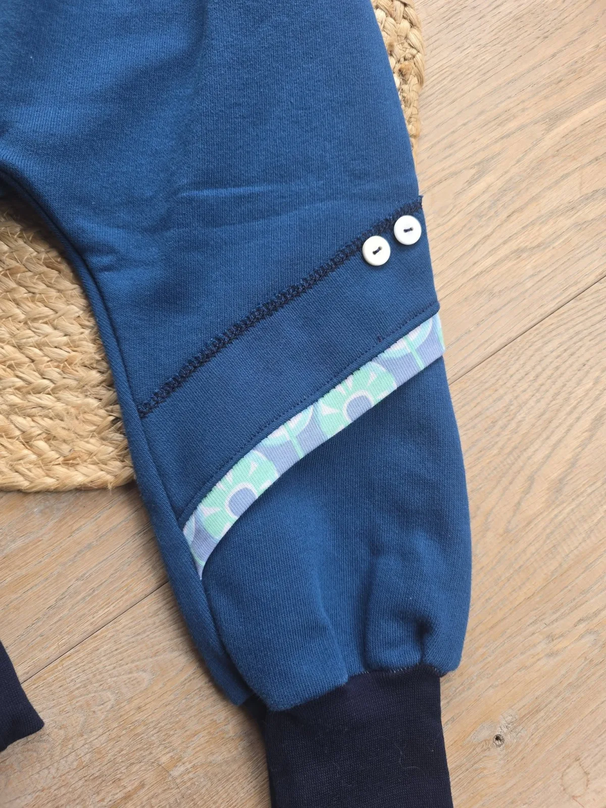 Pumphose Gr.98/104 Organic dickerem Sweat Übergangshose Unikat – Bild 5