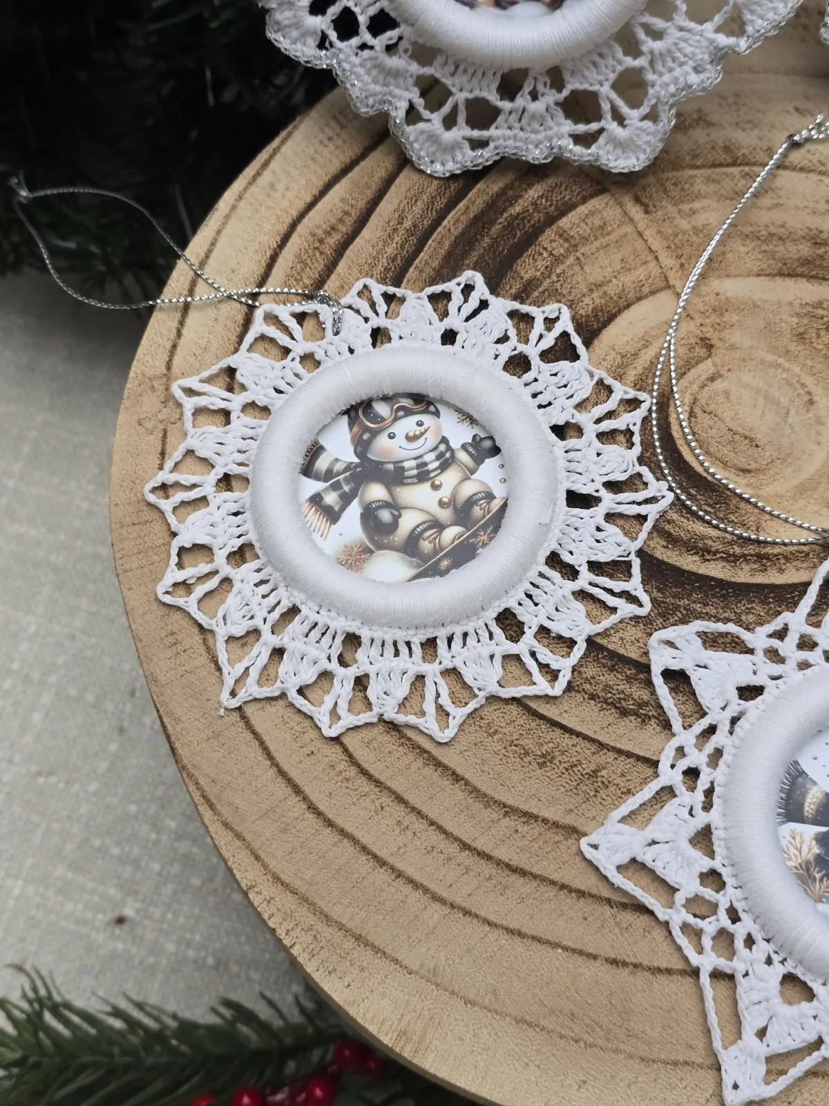 5er Set, handgehäkelte Schneeflocken, Weihnachtsbaumanhänger – Bild 6