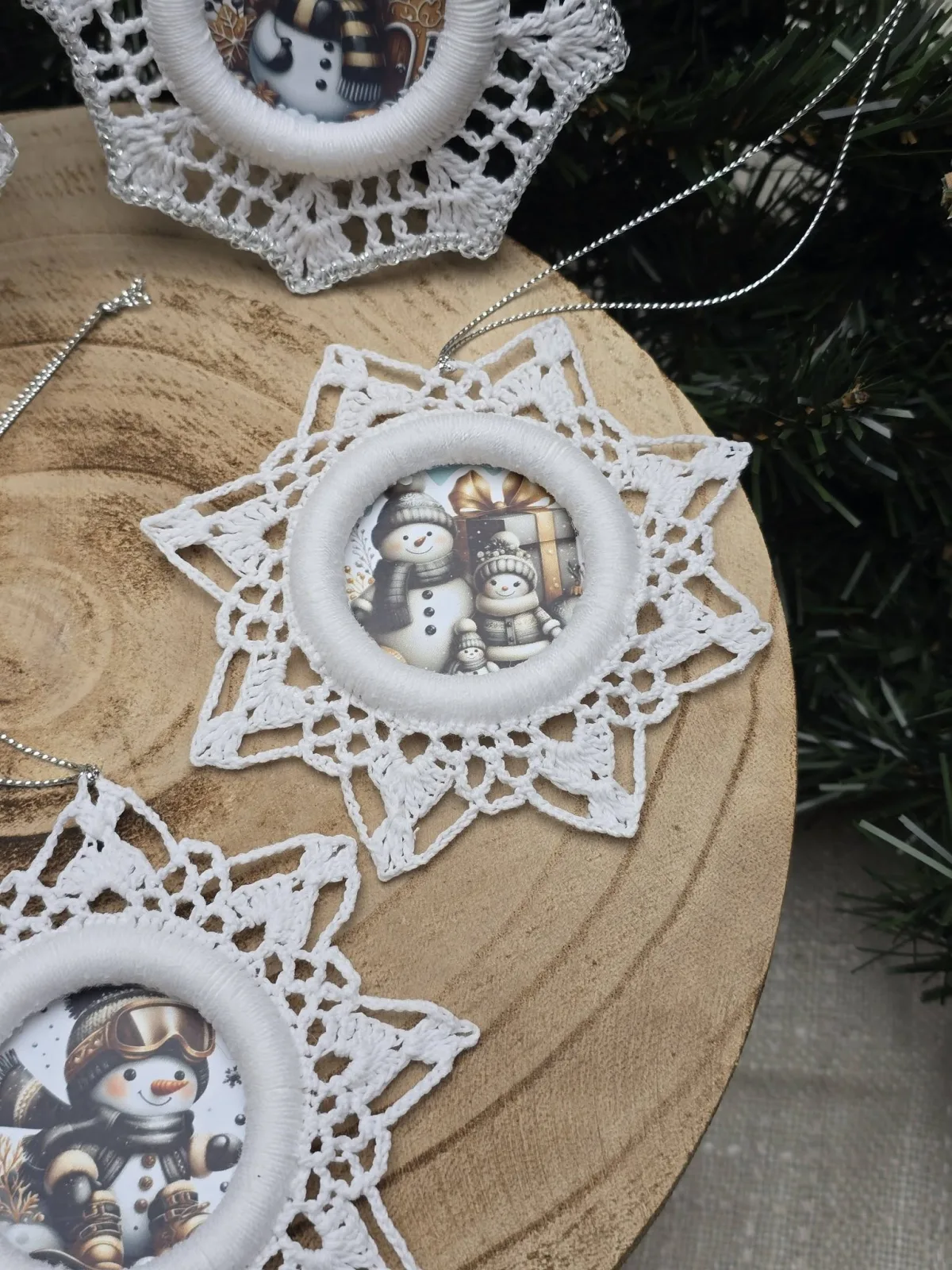 5er Set, handgehäkelte Schneeflocken, Weihnachtsbaumanhänger – Bild 4