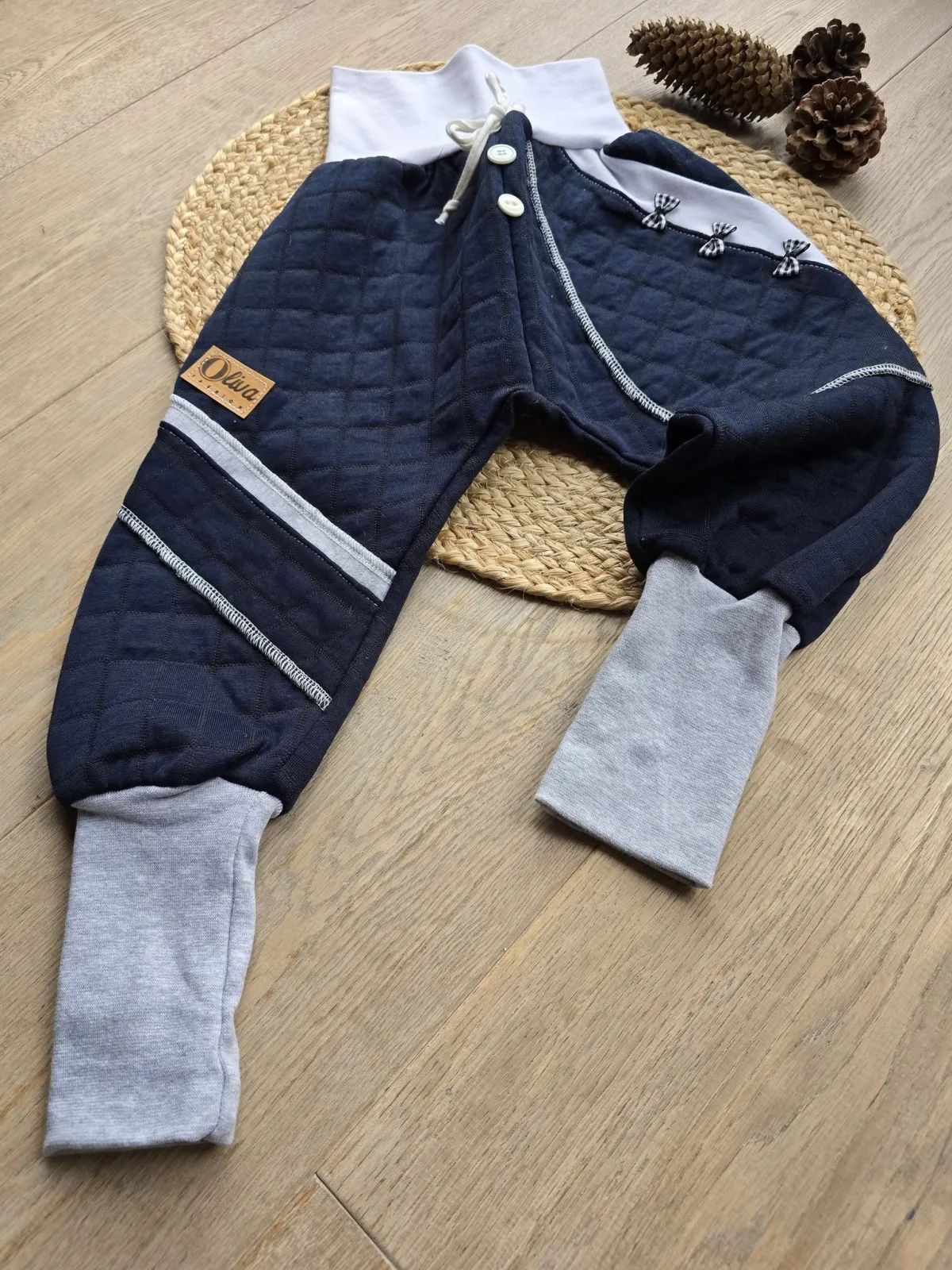 Gesteppte Kinderhose Gr.98/104 mit Schleife – Warme Herbst, Winter – Bild 7