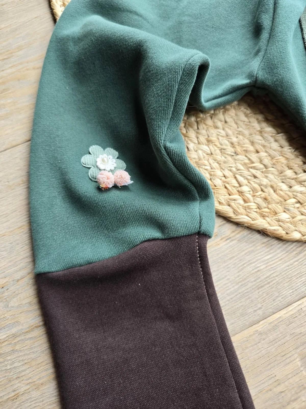 Warme Kinder Pumphose angerautem Wintersweat Gr. 98/104 Blumen – Bild 4