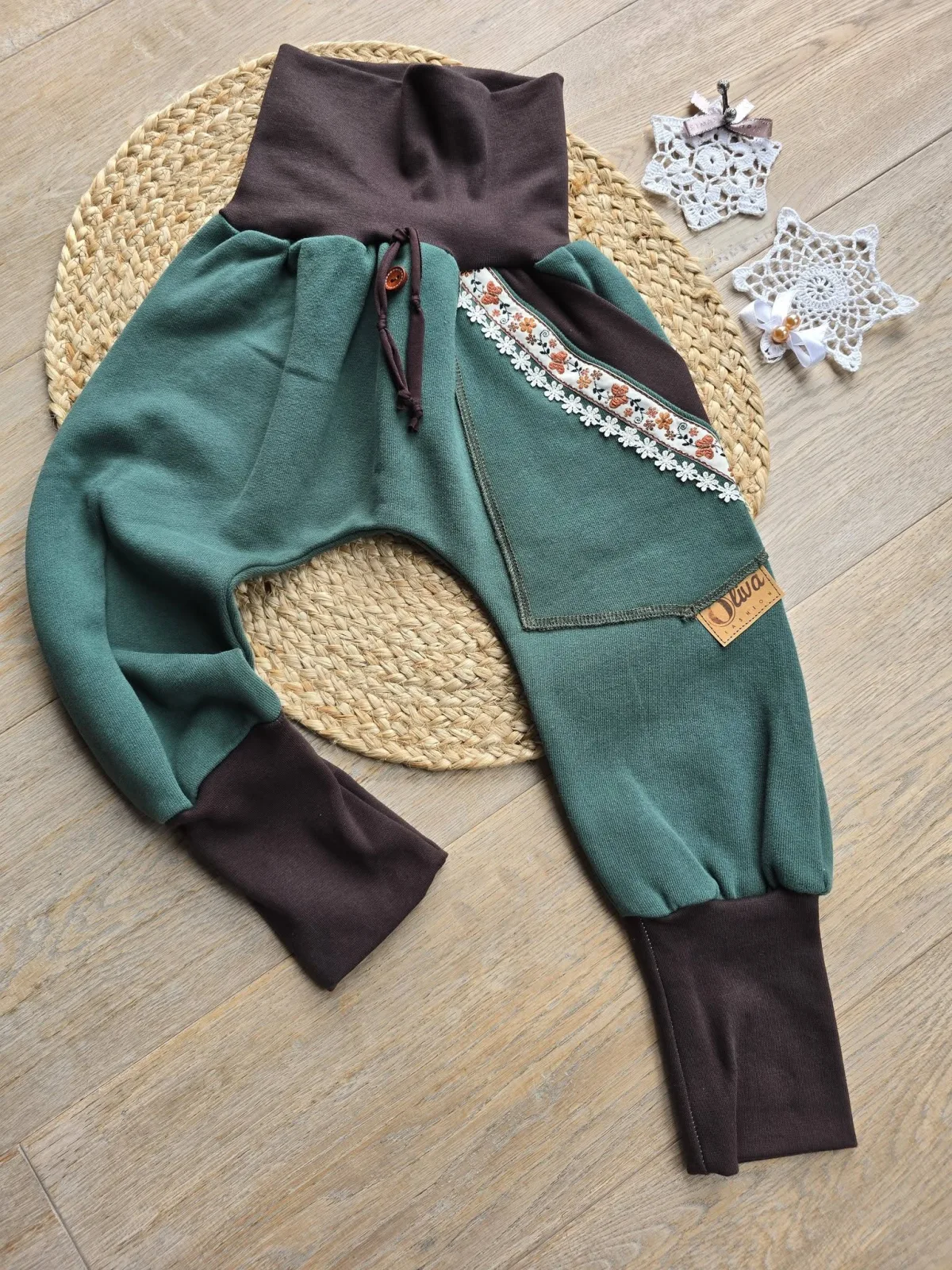 Kinder Pumphose angerautem Wintersweat Gr.98-104 Spitze Schleife