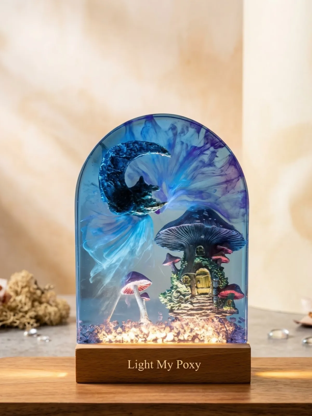 Handgemachte Epoxidharz LED Lampe – Magisches Pilzhaus / Halloween Unikat