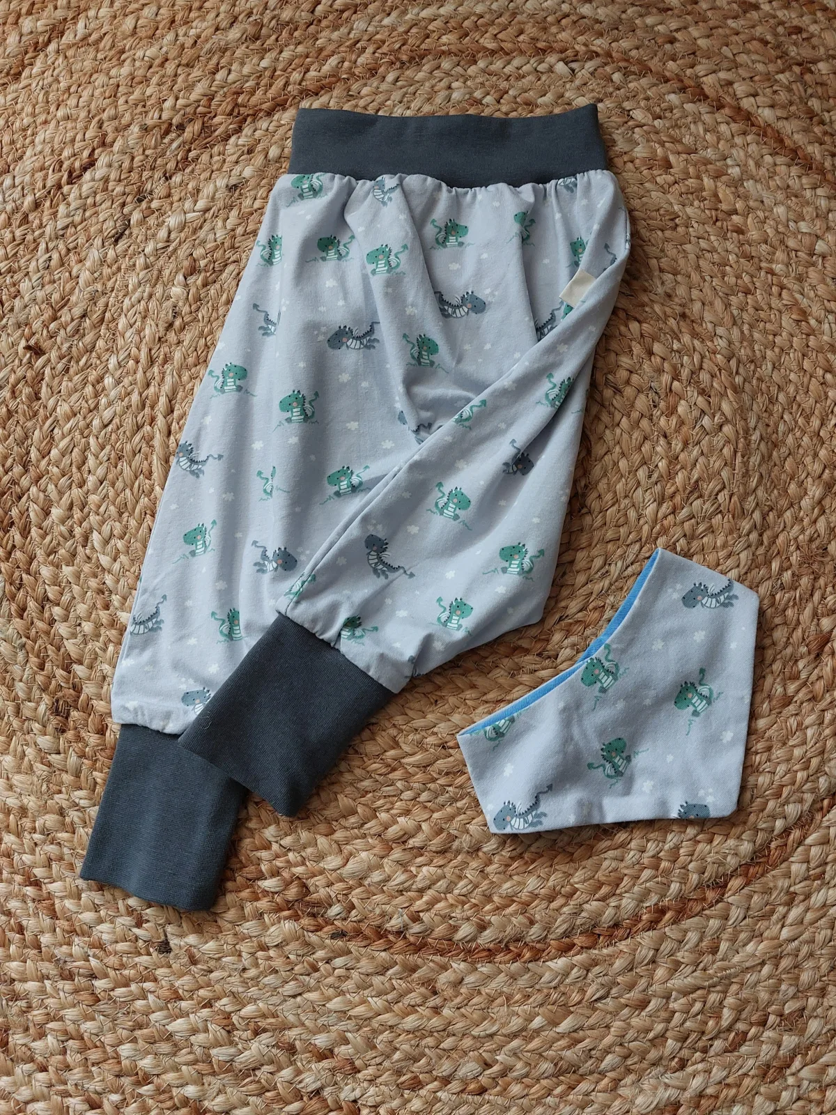 Pumphose für Kleinkinder aus Baumwolljersey , Größe 68, Farben grau/ grün