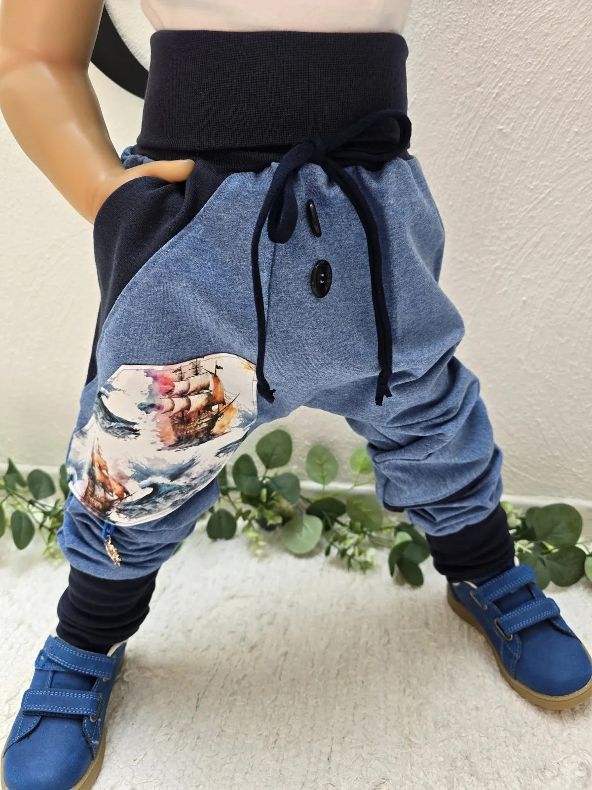 Kinder Pumphose Organic Jungen 110/116 Piratenboot Sweat – Bild 2