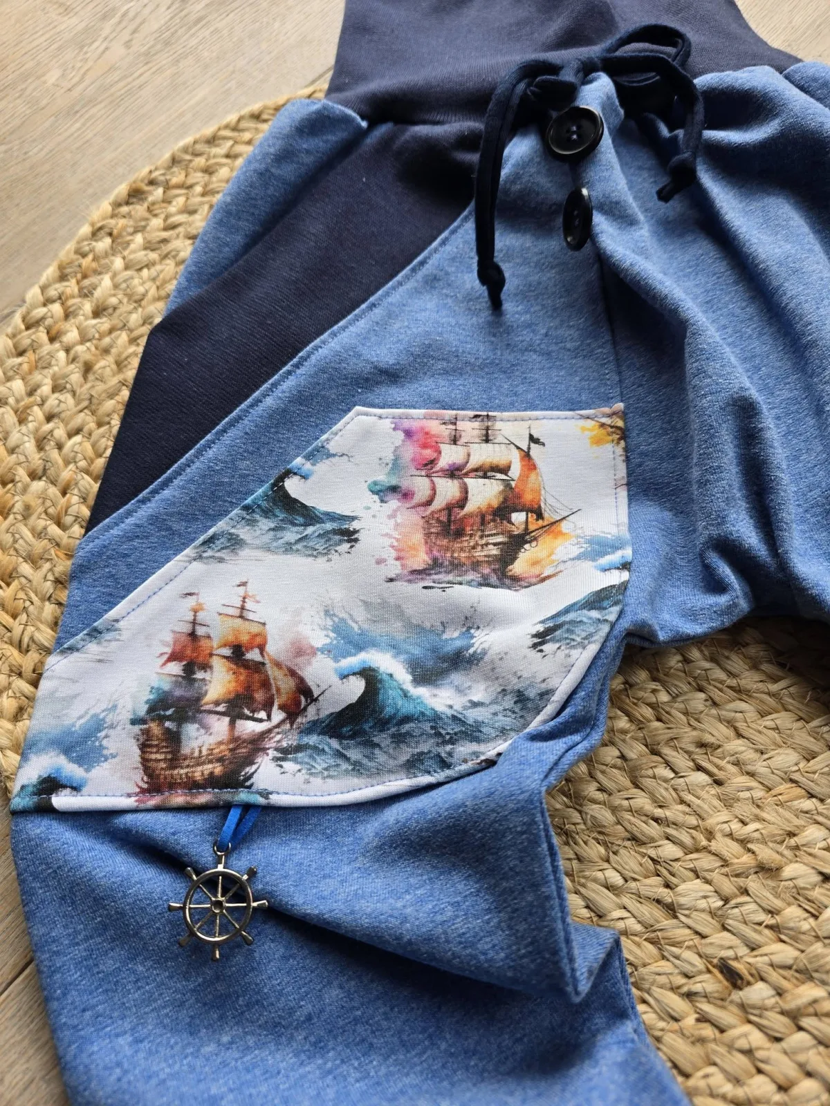 Kinder Pumphose Organic Jungen 110/116 Piratenboot Sweat – Bild 4