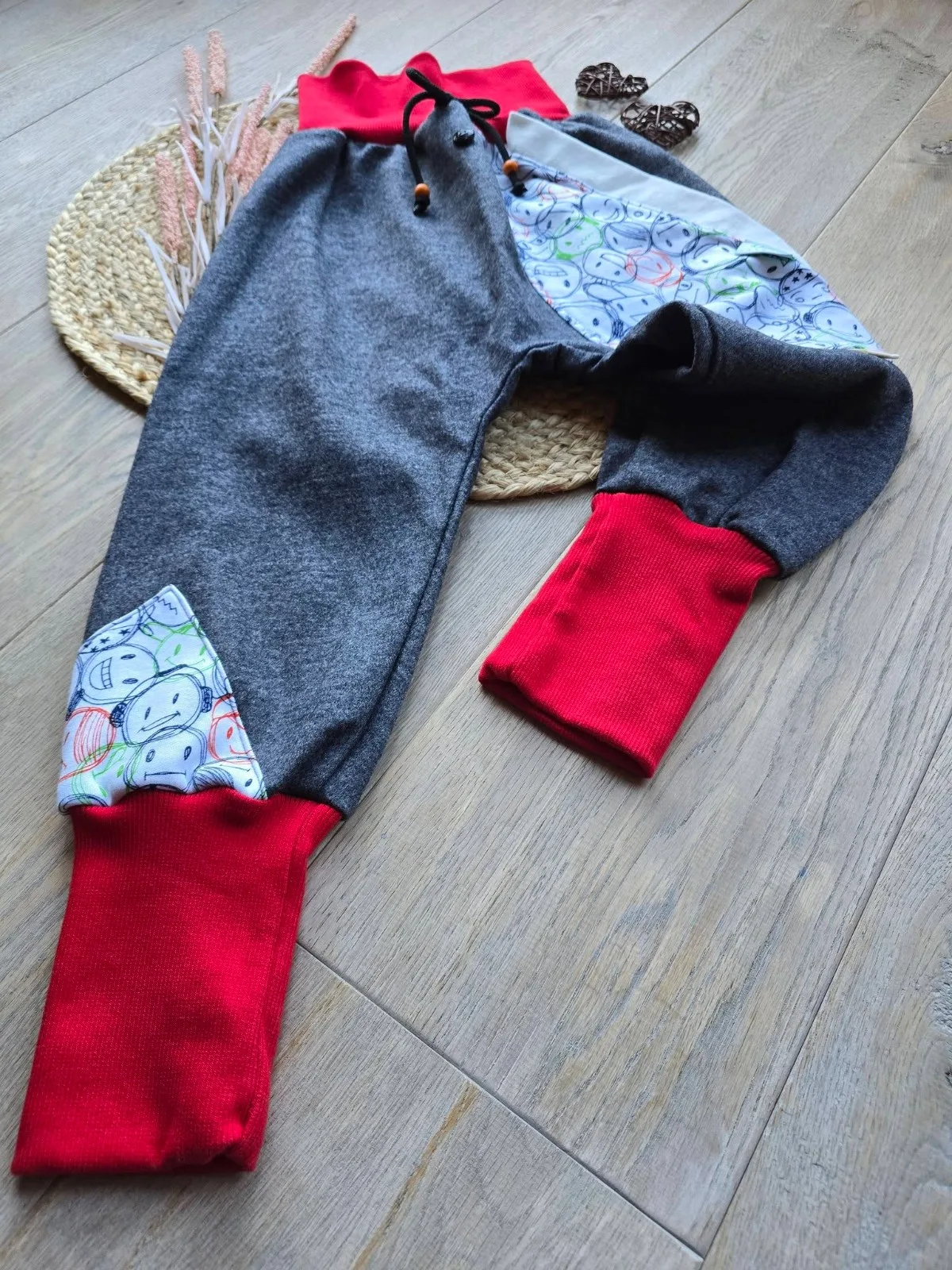 Kinder Pumphose Smiley Unisex Gr.110/116 Unikat Stoffhose – Bild 5