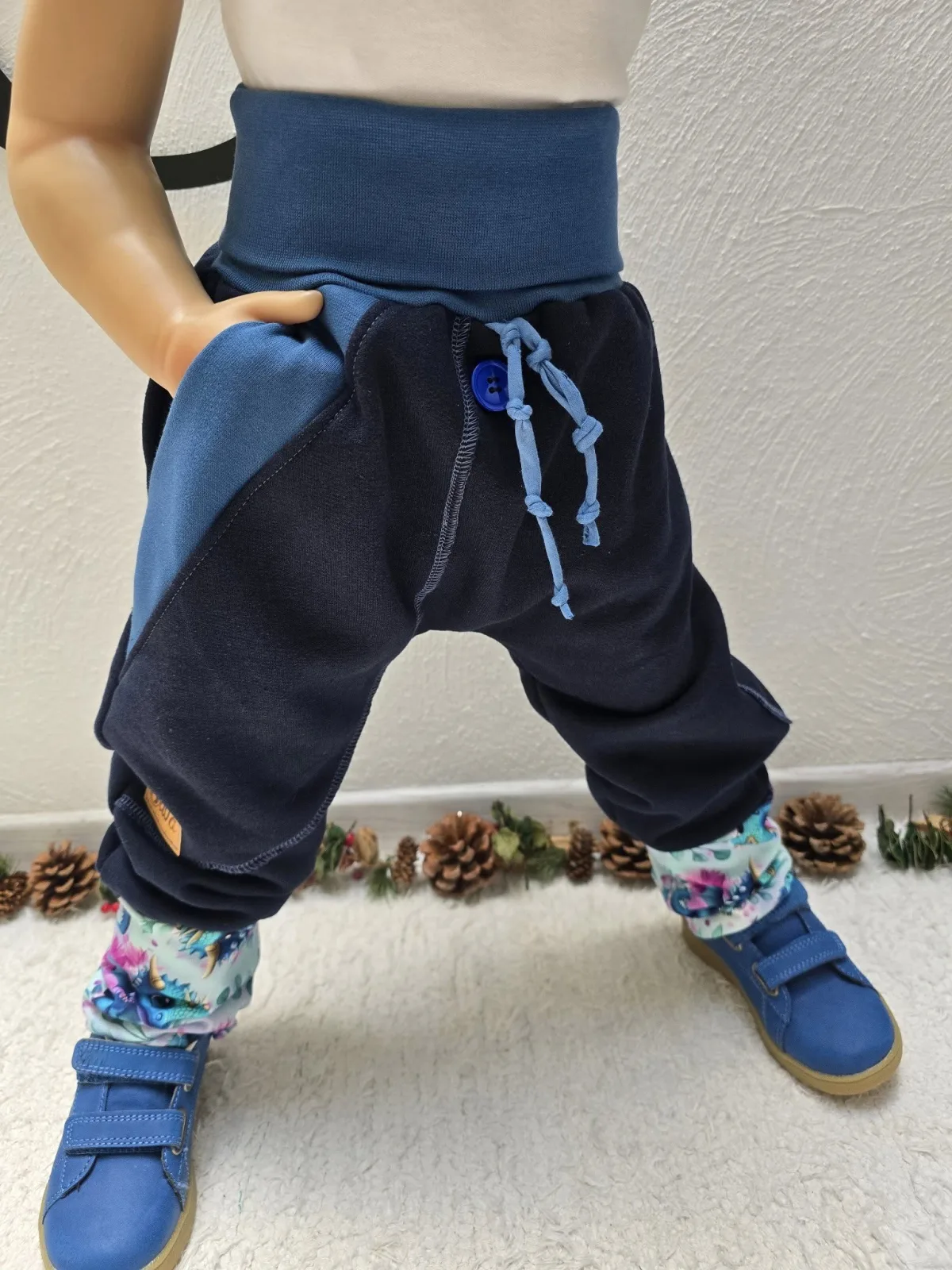 Pumphose angerautem Wintersweat Gr.98/104 mit Drache, Unisex