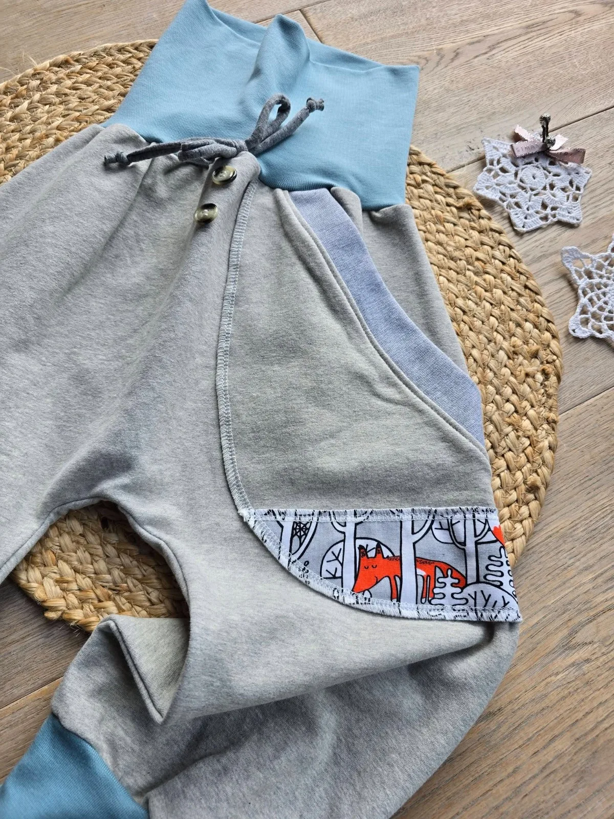 Pumphose, angerautem Wintersweat Gr.98/104 Warm, mit Fuchs – Bild 3