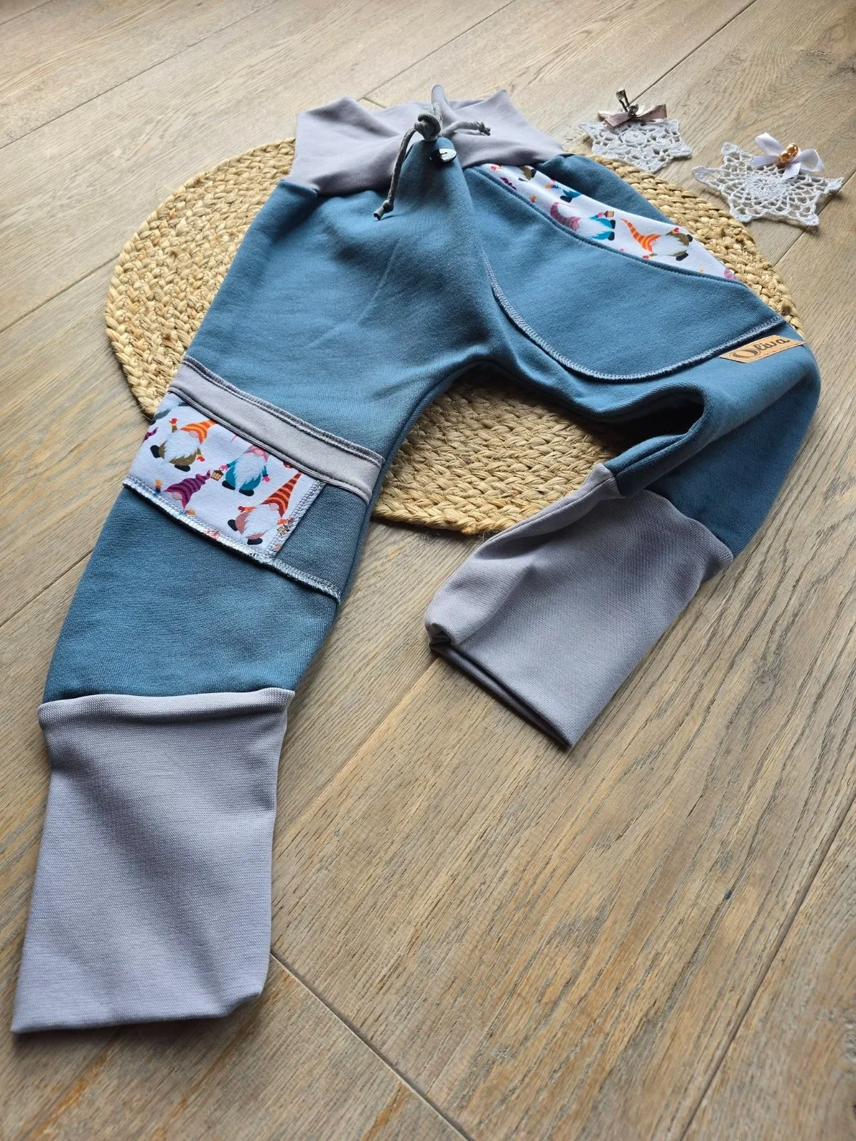 Pumphose,angerautem Wintersweat Gr.98/104 warm,mit Zwergen – Bild 5
