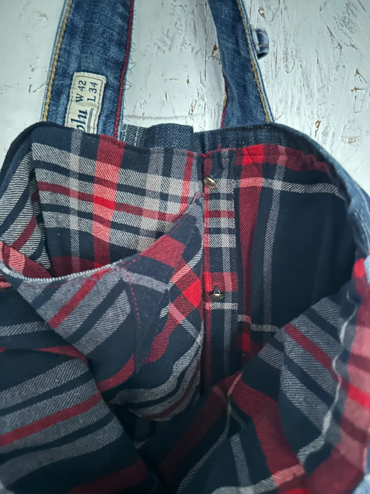 Einkaufstasche aus Jeans, Upcycling Jeanstasche Patchwork mit Henkeln und Labels, Blau – Bild 6