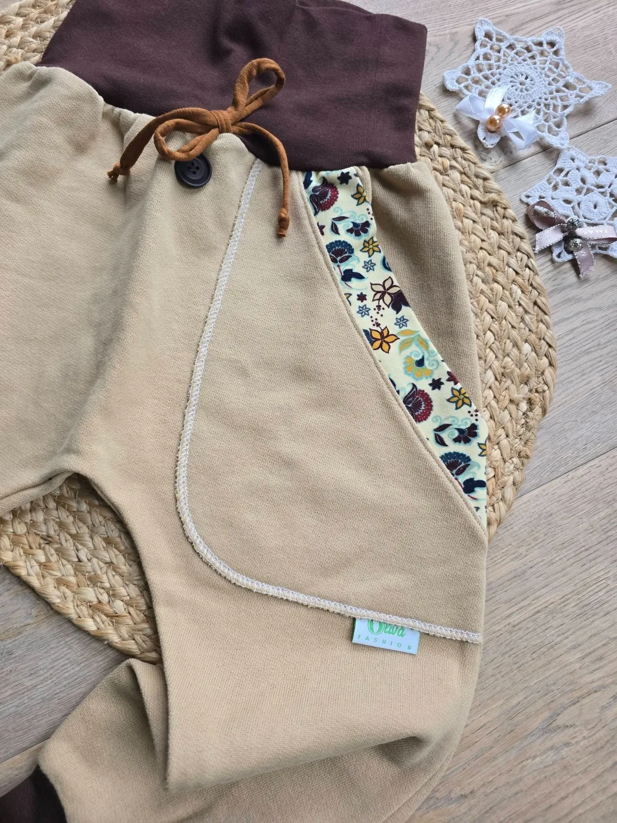 Organic Pumphose Sweat 116/122 Übergang Unikat mit Blumen – Bild 2