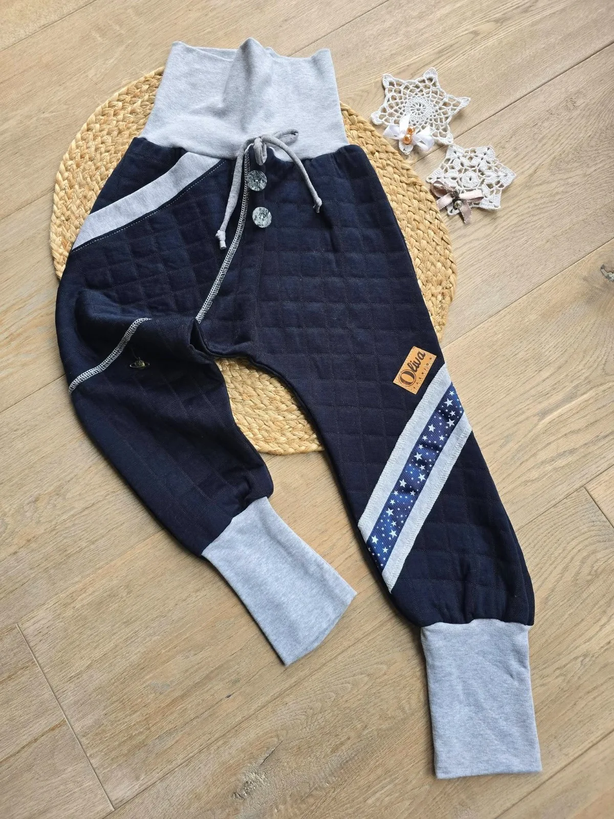 Gesteppte Kinderhose Gr.116/122 Sterne Warme für Herbst & Winter