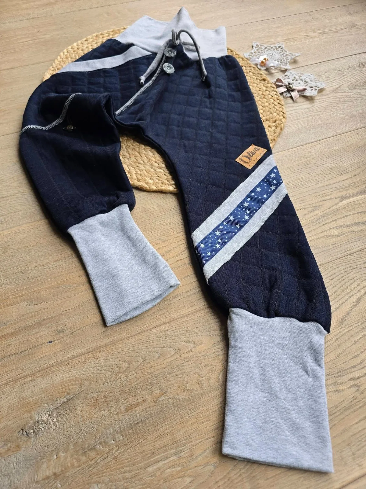 Gesteppte Kinderhose Gr.116/122 Sterne Warme für Herbst & Winter – Bild 4