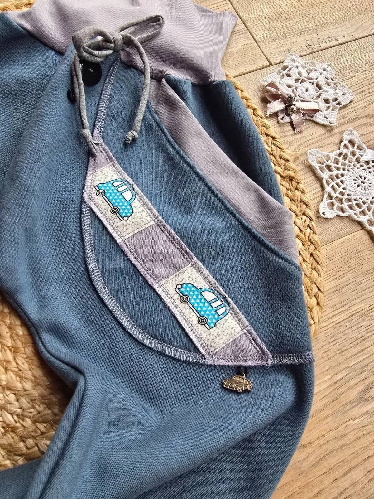 Pumphose angerautem Wintersweat Gr.104/110 Jungenhose Autos – Bild 3