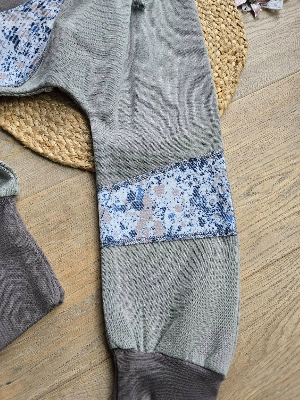 Pumphose, angerautem Wintersweat Gr.116/122 flauschig warm, Jeans – Bild 3
