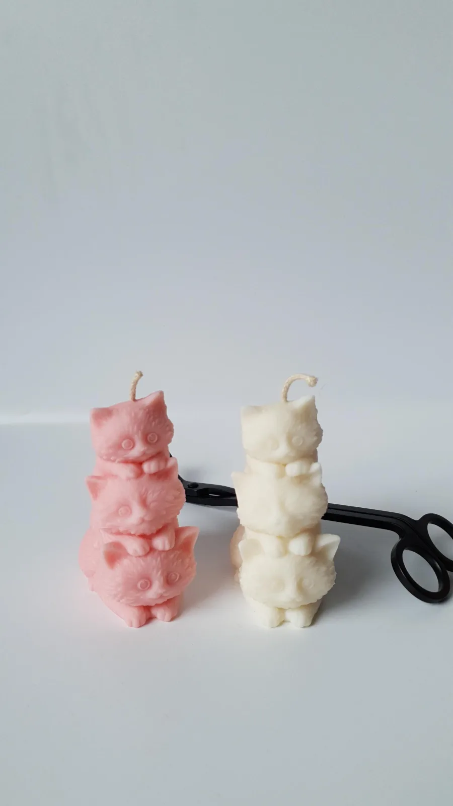 Katzenkerze aus Rapswachs – Katzen Deko & Geschenk für Katzenliebhaber – Bild 3
