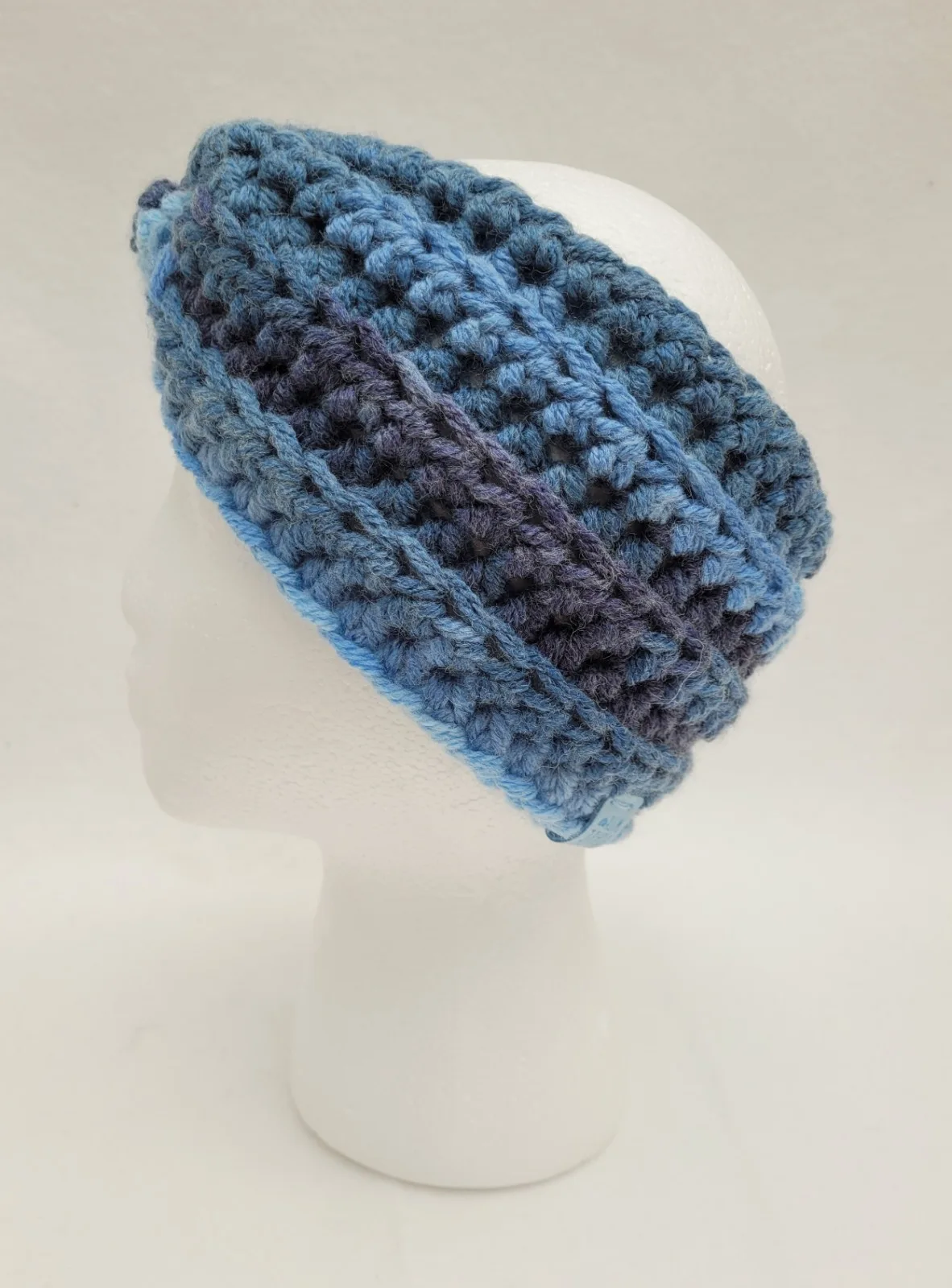 Handgehäkeltes Stirnband für Damen in Blautönen Winter Haarband Kopfbedeckung dicke Mischwolle (25% Wolle) KU 53–57 cm – Bild 4
