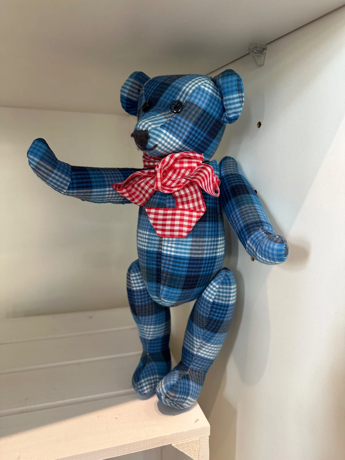 Erinnerungsteddy aus dem Kleidungsstück eines lieben Menschen gefertigt, handgenähter Teddybär aus Stoff, verschiedene Größen 35cm-60cm – Bild 4