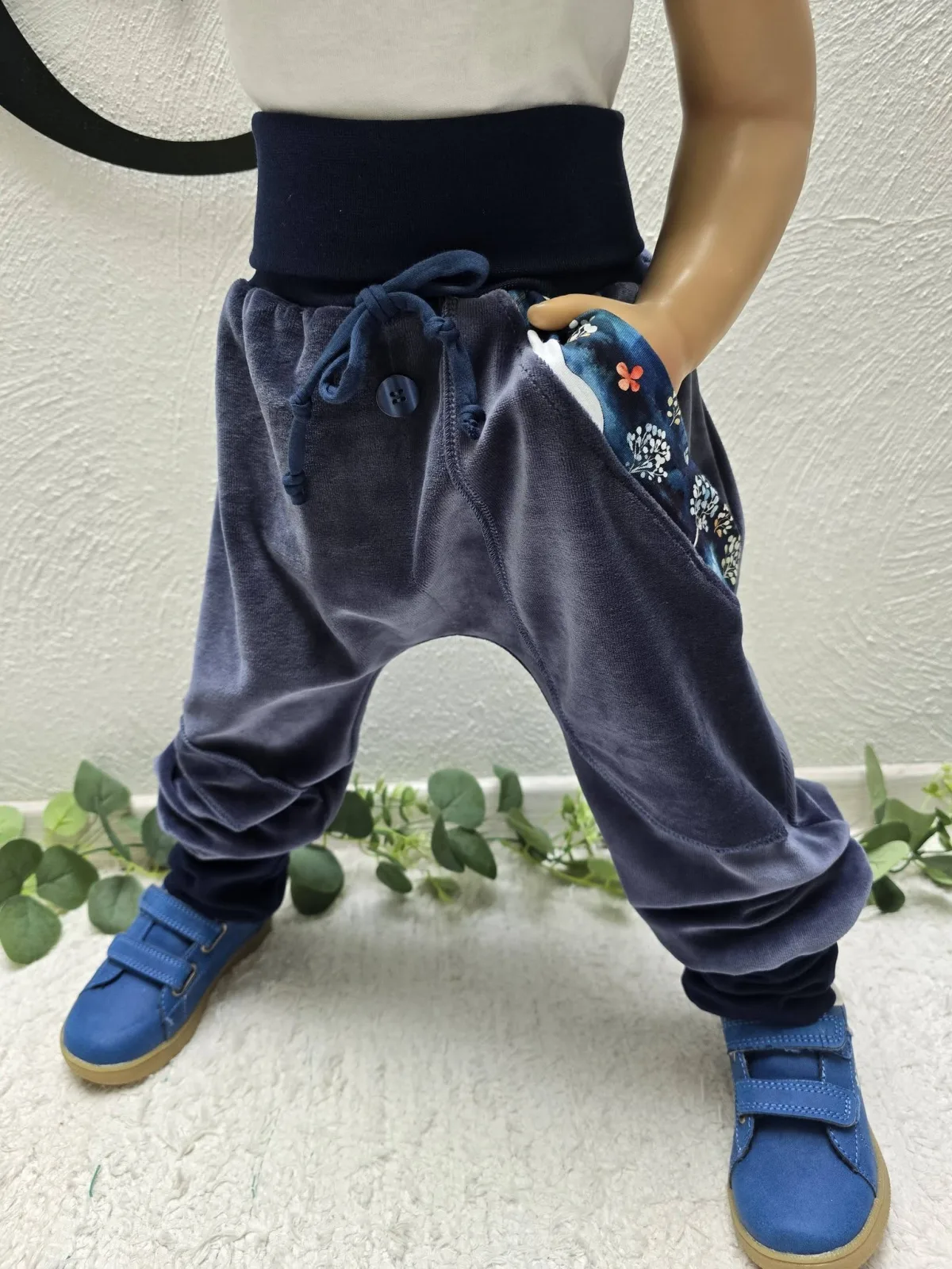 Kuschelige Pumphose Kinder Plüsch warm Blau Gr.104/110 weiche Winter-Motiv – Bild 3