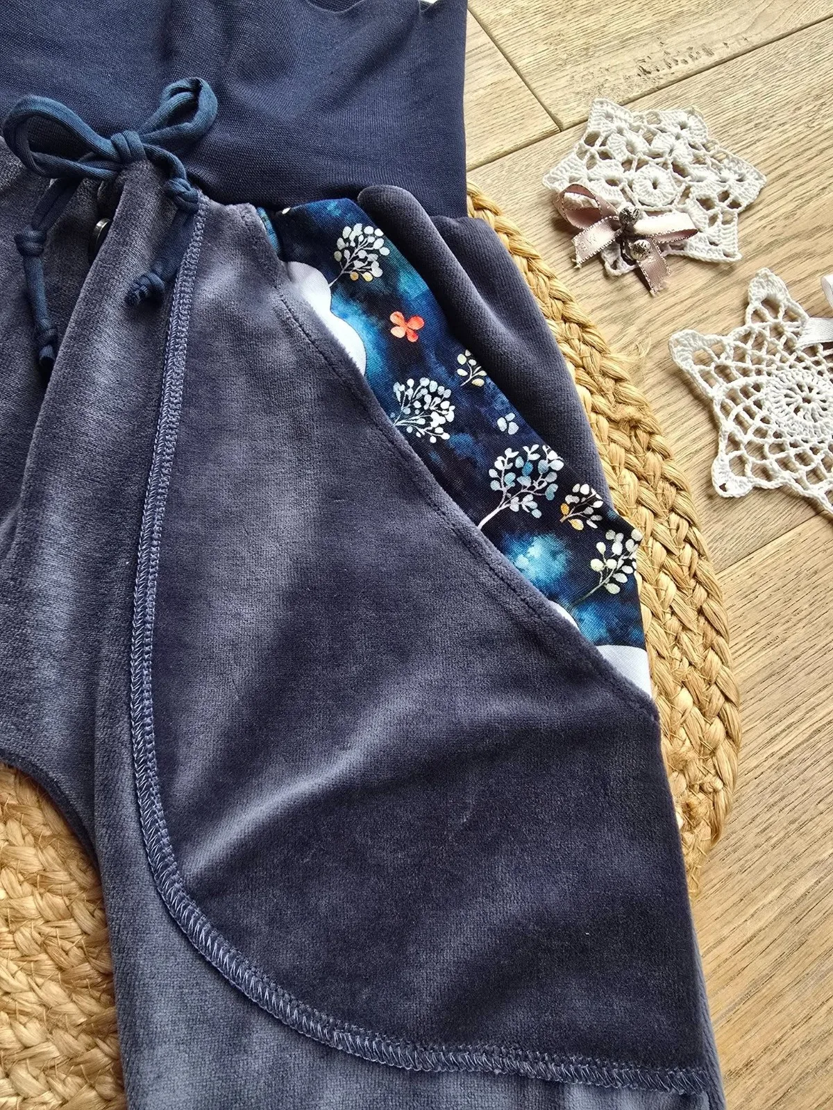 Kuschelige Pumphose Kinder Plüsch warm Blau Gr.104/110 weiche Winter-Motiv – Bild 4