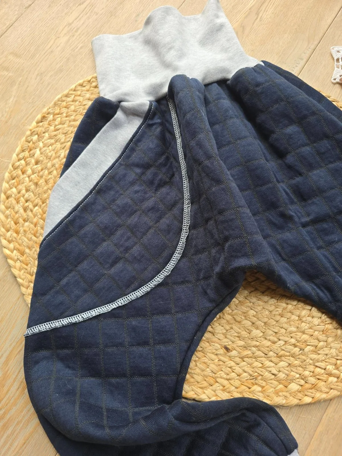 Gesteppte Kinderhose Gr.122/128 – Warme Pumphose für Herbst & Winter – Bild 2