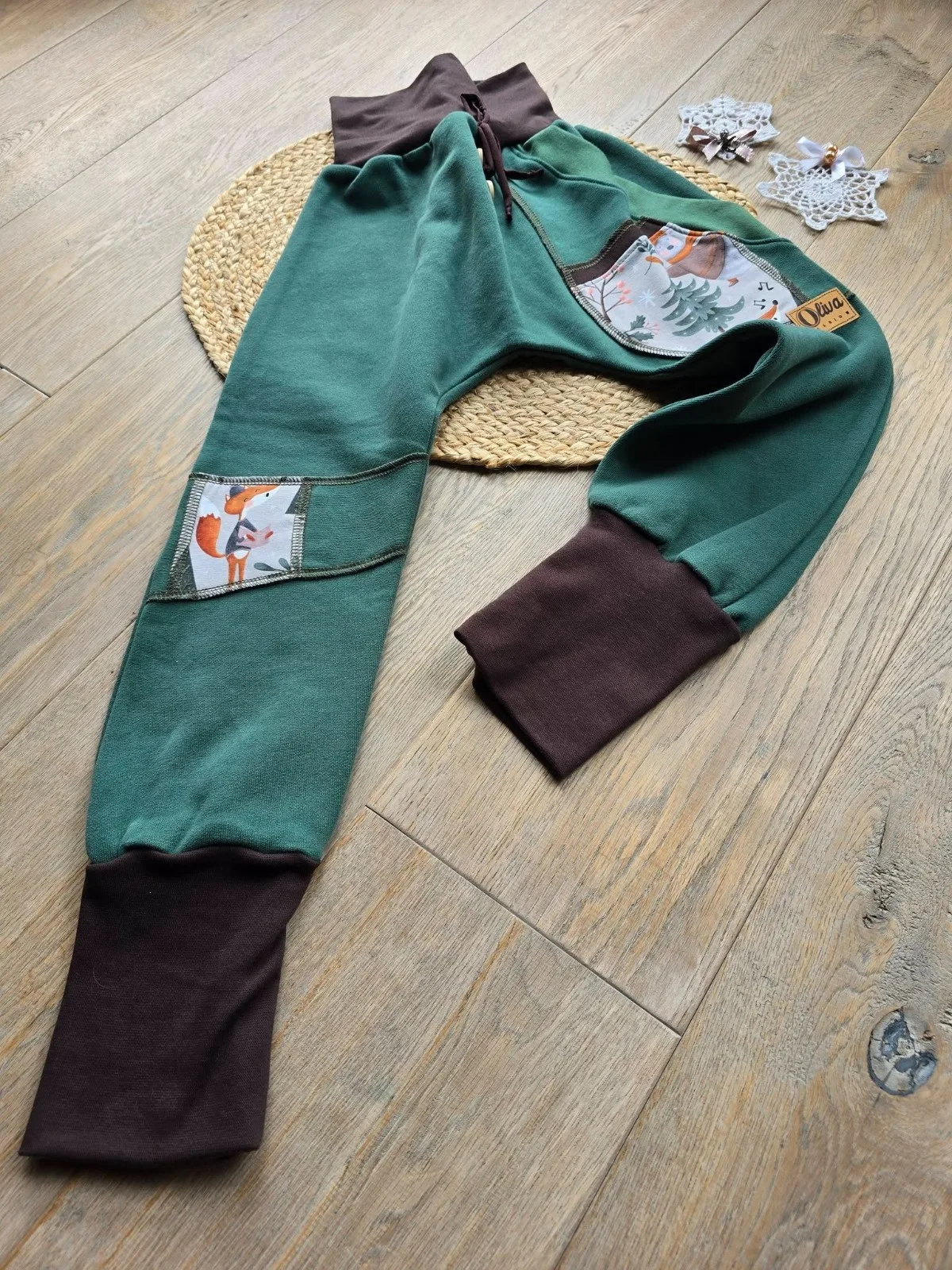Kuschelige Kinder Pumphose, angerautem Wintersweat Gr.122/128 warm, Wintermotiv – Bild 6